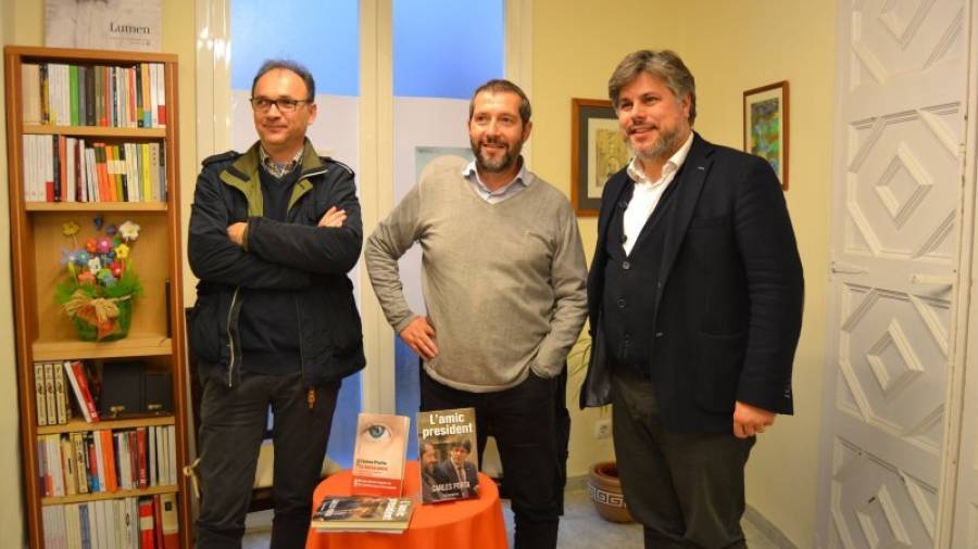 D´esquerra a dreta, Francesc Domènech, Carles Porta i l´alcalde de Valls, Albert Batet. Foto: M. P.