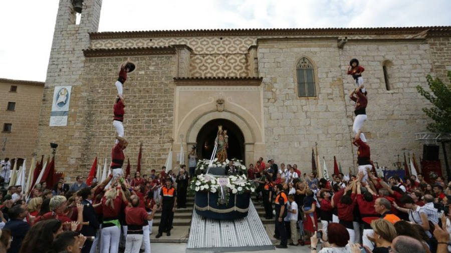 Imatge de la Mare de Déu de la Serra sortint del santuari de la Serra. Foto: Pere Ferré