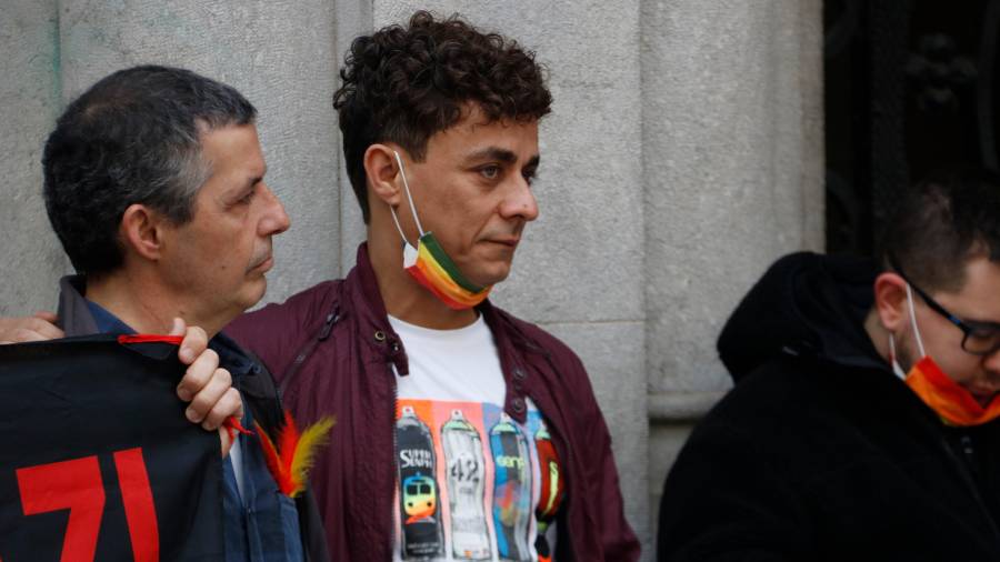 El chico agredido, en la manifestación. FOTO: ACN