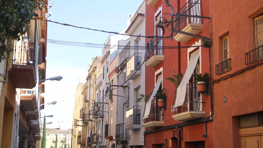 El Carme, donde aún hay palomillas, está en proceso de renovación de las línieas. FOTO: ALBA MARINÉELEMENTOS PREPARADOS PARA EL CAMBIO DE SISTEMA. FOTO: A.M.