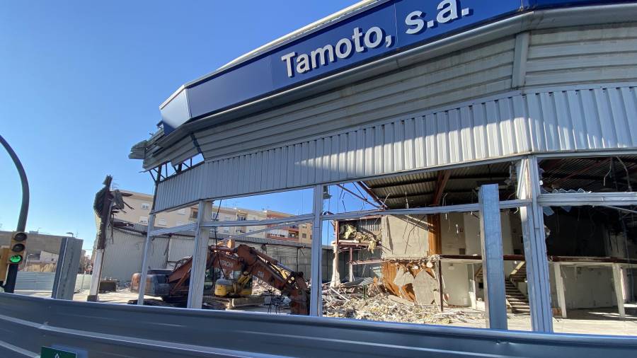 Las obras del nuevo Mercadona han empezado esta semana. FOTO: ALFREDO GONZÁLEZ