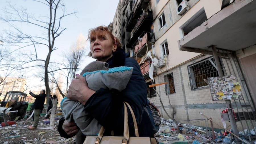 Imagen de los destrozos provocados por los bombardeos en Kiev. Foto: EFE