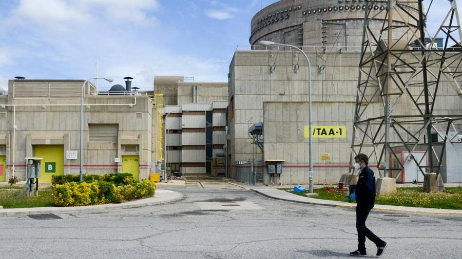La central nuclear ha iniciat la 27a recàrrega de combustible. FOTO: Anav