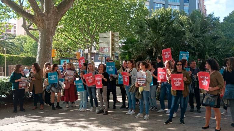 Una protesta del personal del Consell Comarcal del Baix Camp, feta l’any passat. Foto: cedida